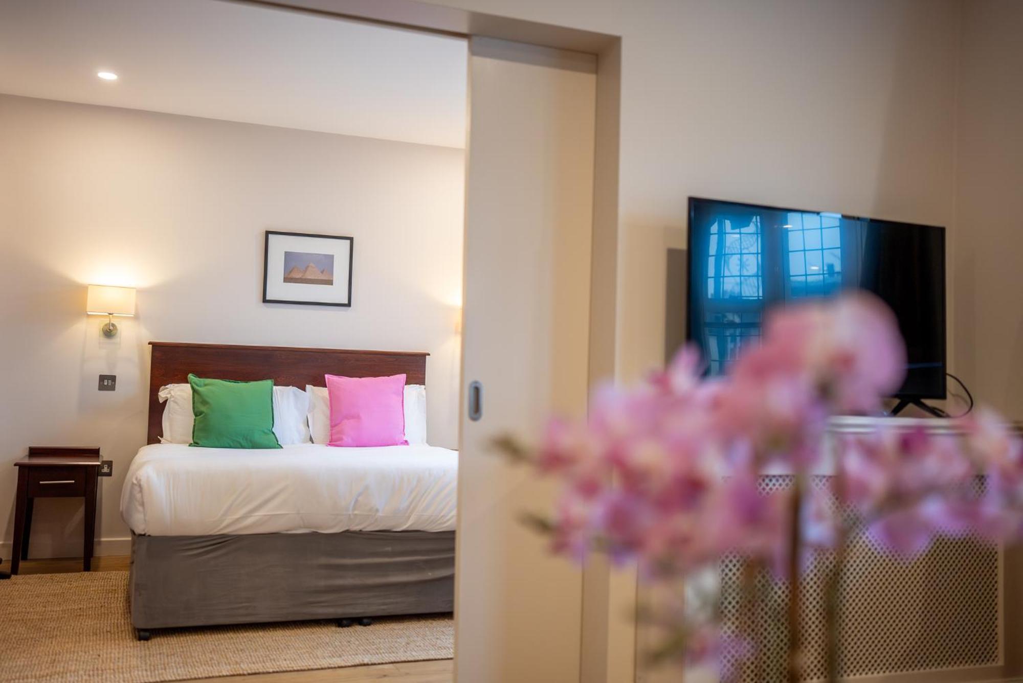 County Hotel Chelmsford Eksteriør bilde