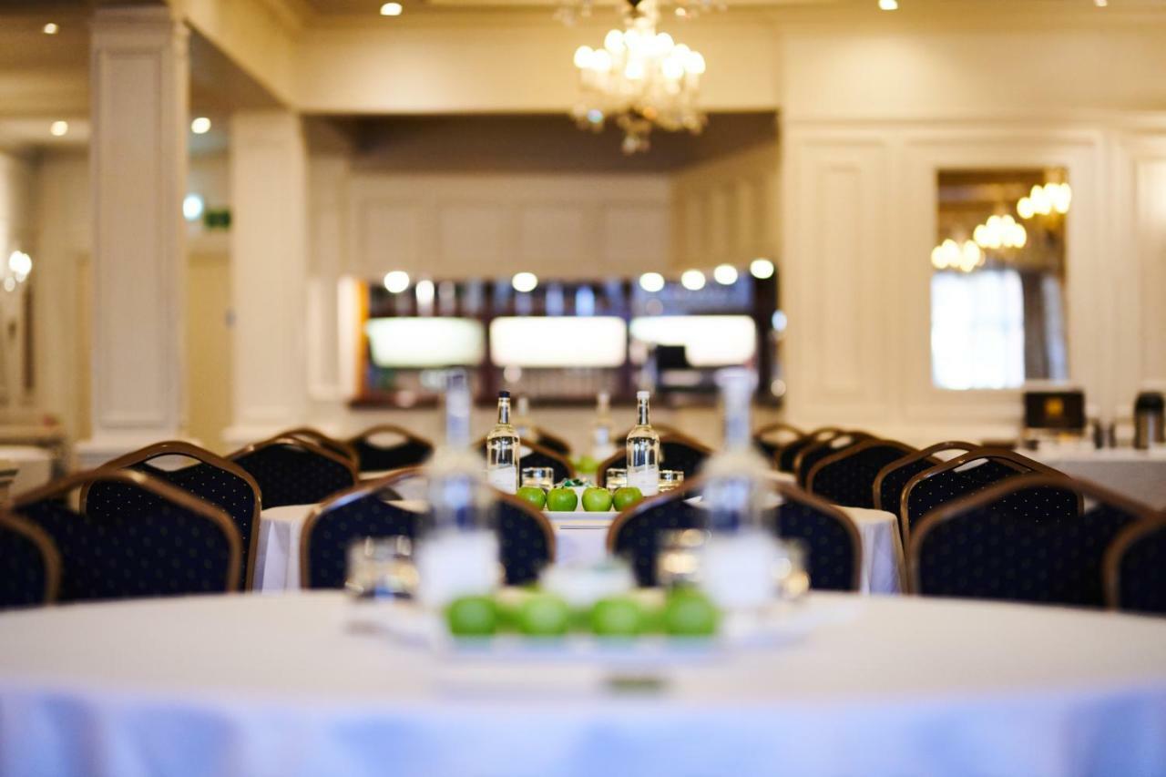 County Hotel Chelmsford Eksteriør bilde